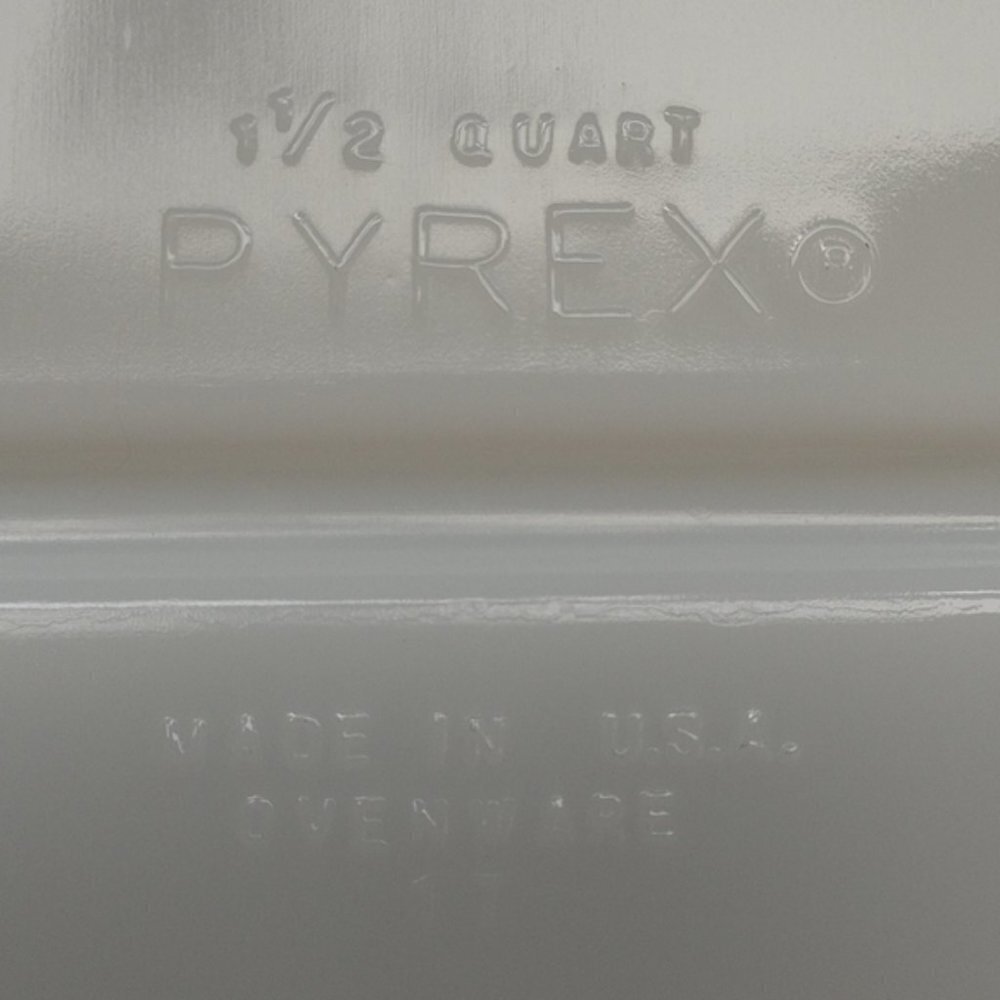 Vintage Pyrex Town and country divided Casserole​​​​​​​​​​​​​ - Picture 7 of 10